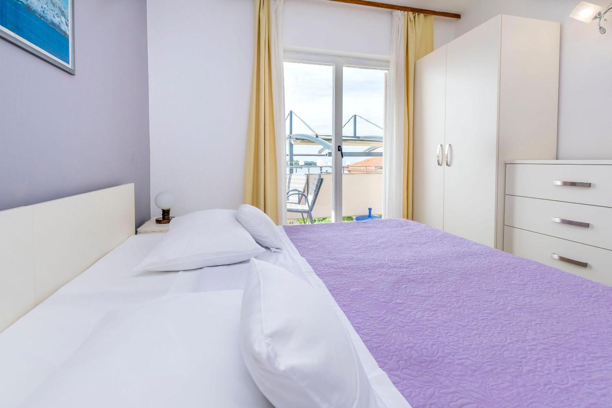 Apartments Zivana Primosten Bilik gambar